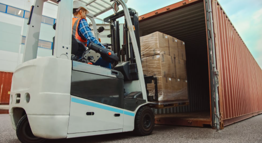 Apparel shipping and logistics from factory to customer delivery