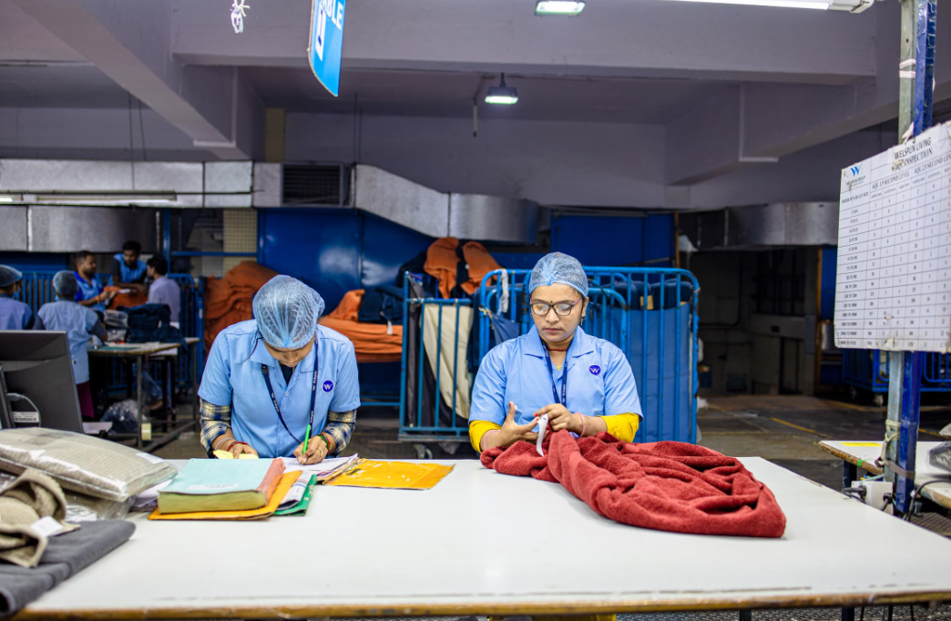 Apparel supplier consolidation in textile factory operations