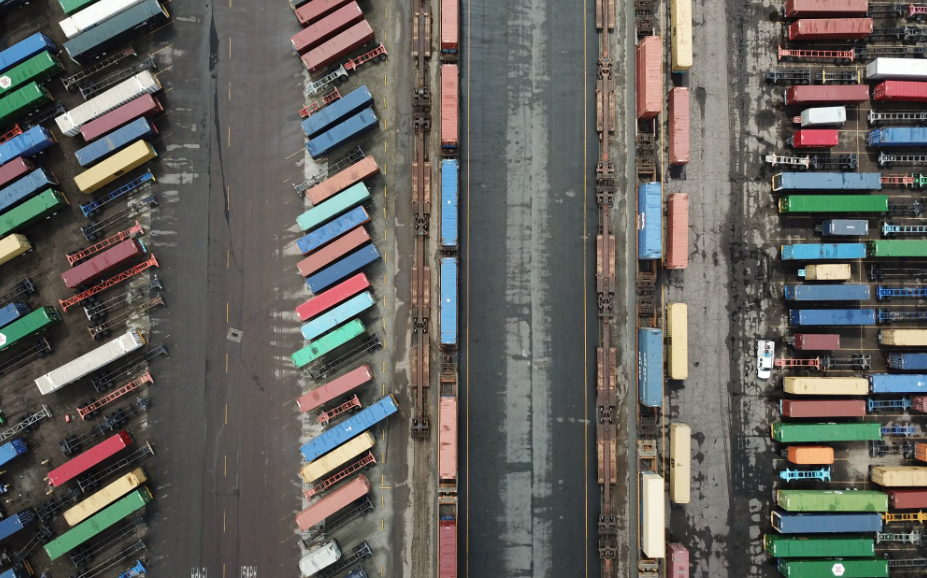 US West Coast shipping alert for container port capacity